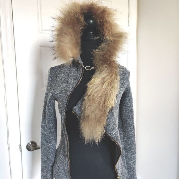 MET knit zip front fitted jacket with fur hoody - Picture 1 of 4